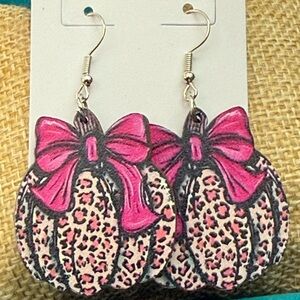 Pink Leopard Pumpkin Bow Dangle Earrings Halloween NEW